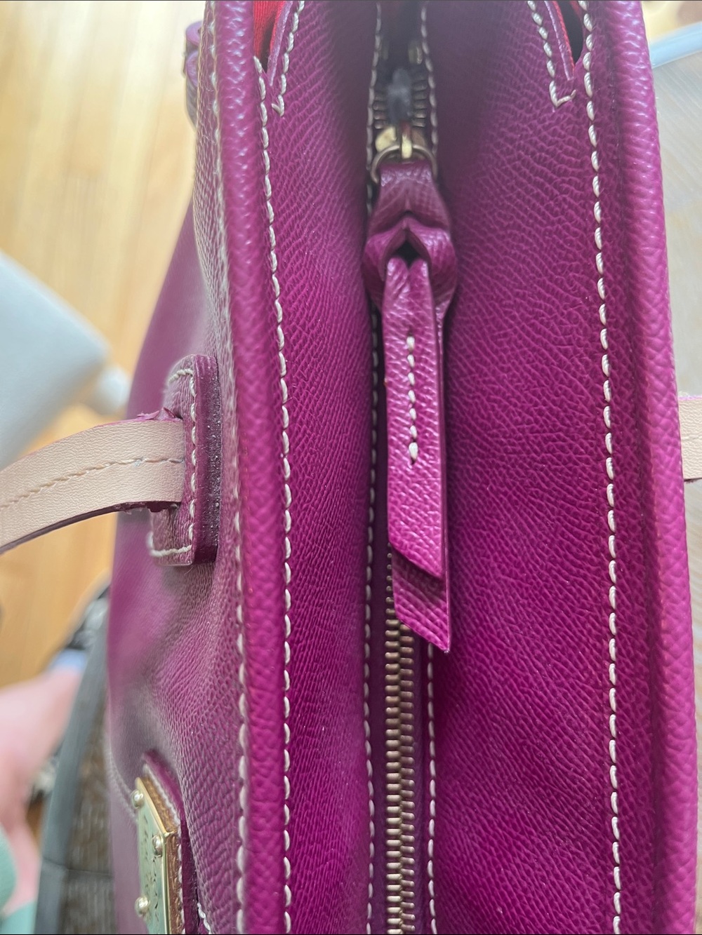 EUC Beautiful  Dooney and Bourke magenta large tote bag. - Picture 7 of 10